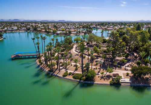 Where do retirees live in az?